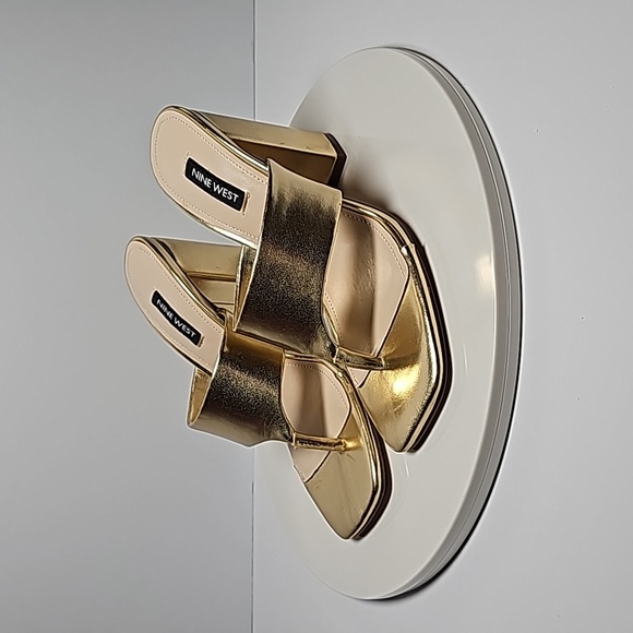 Nine West Gogo Thong Sandals Slides Block Heels Shoes Square Open Toe Gold 6 - Picture 10 of 15